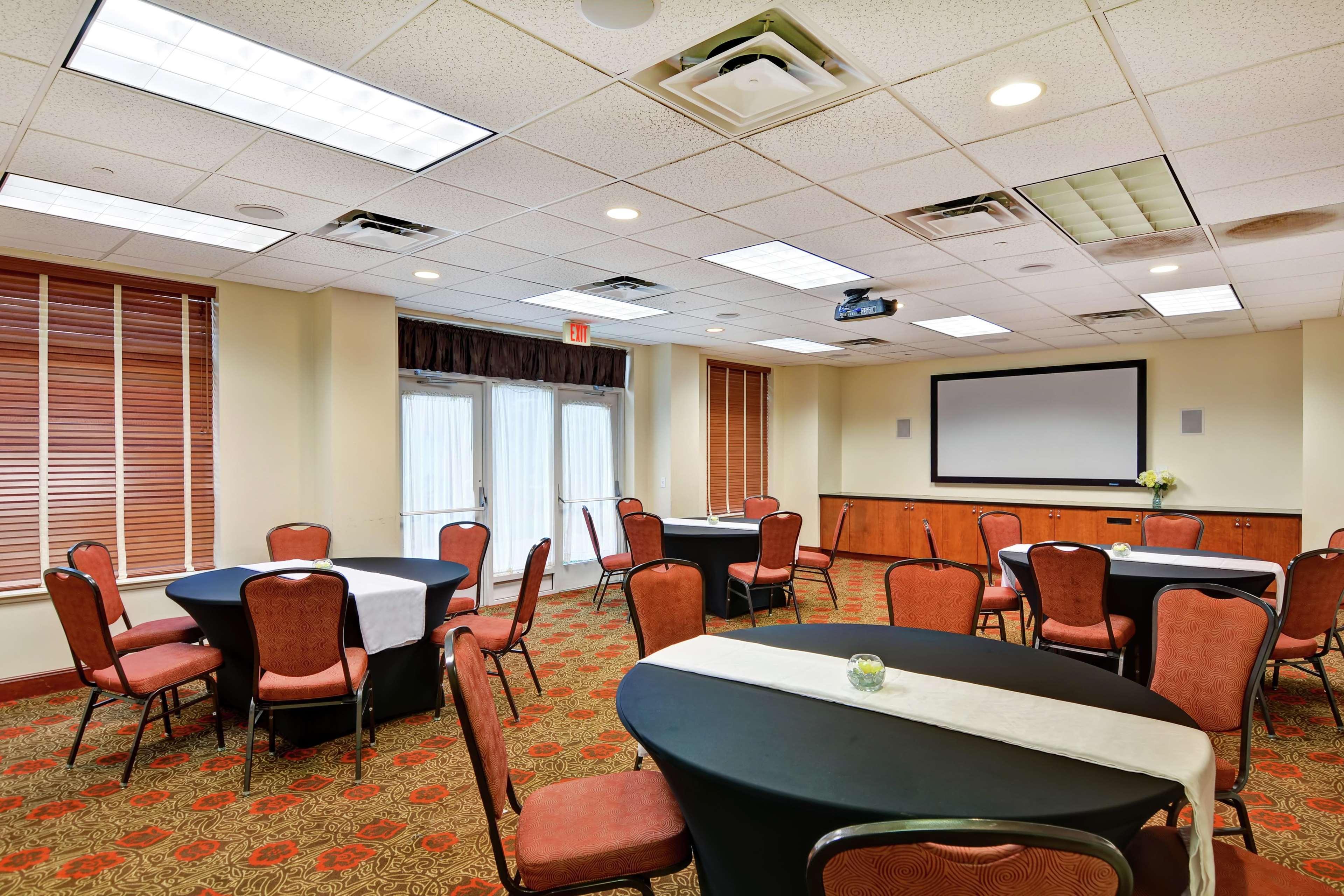 Homewood Suites Лансдейл Екстериор снимка