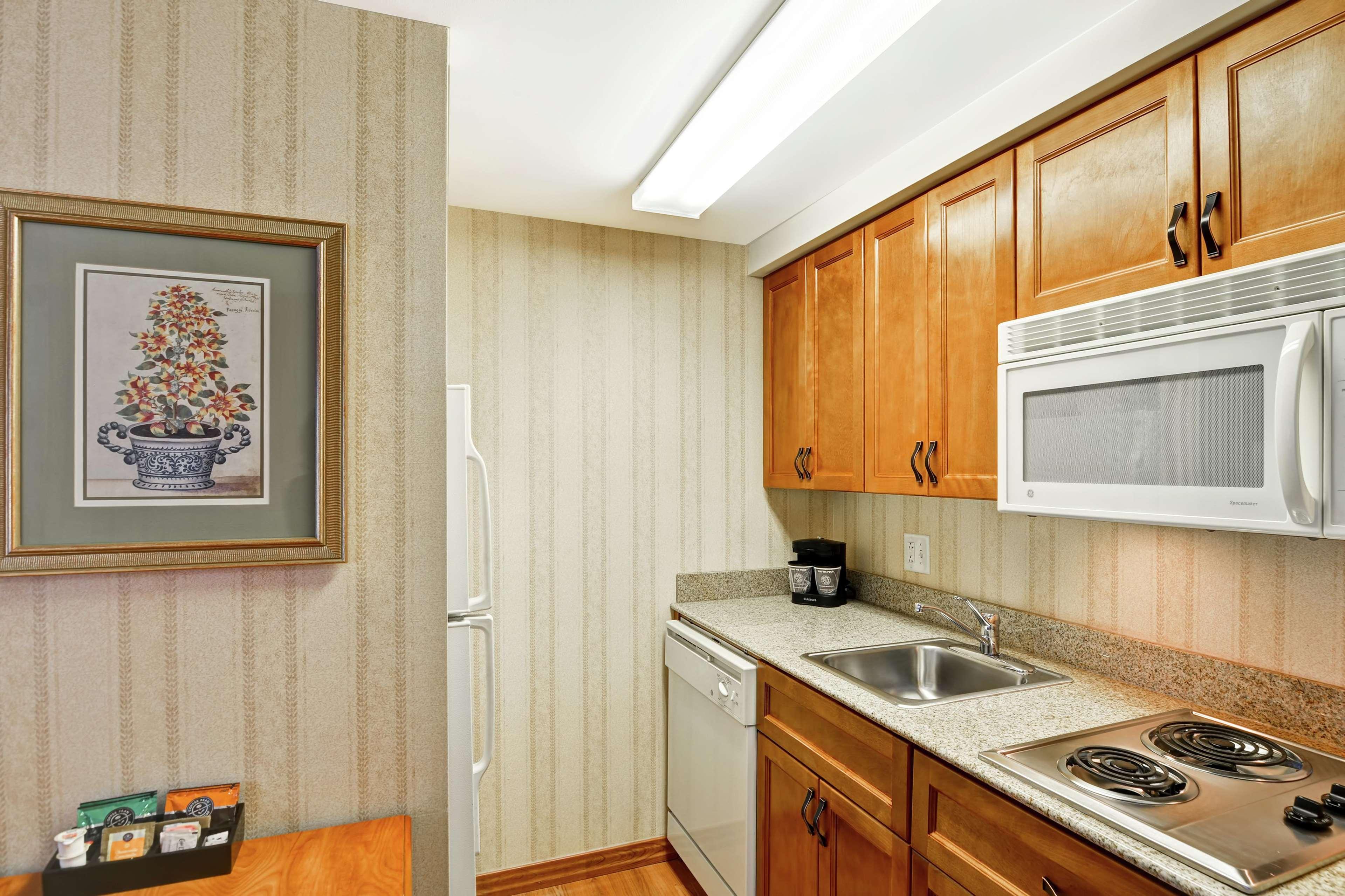 Homewood Suites Лансдейл Екстериор снимка