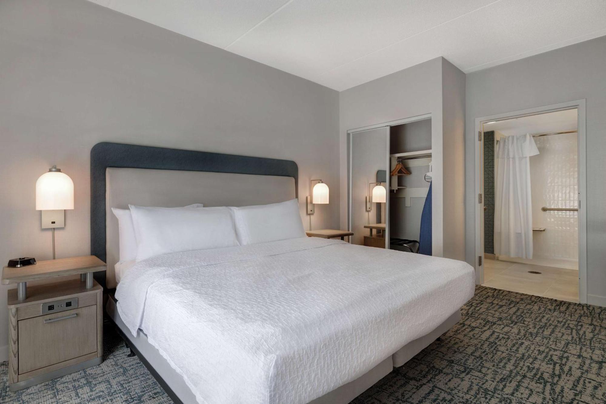 Homewood Suites Лансдейл Екстериор снимка
