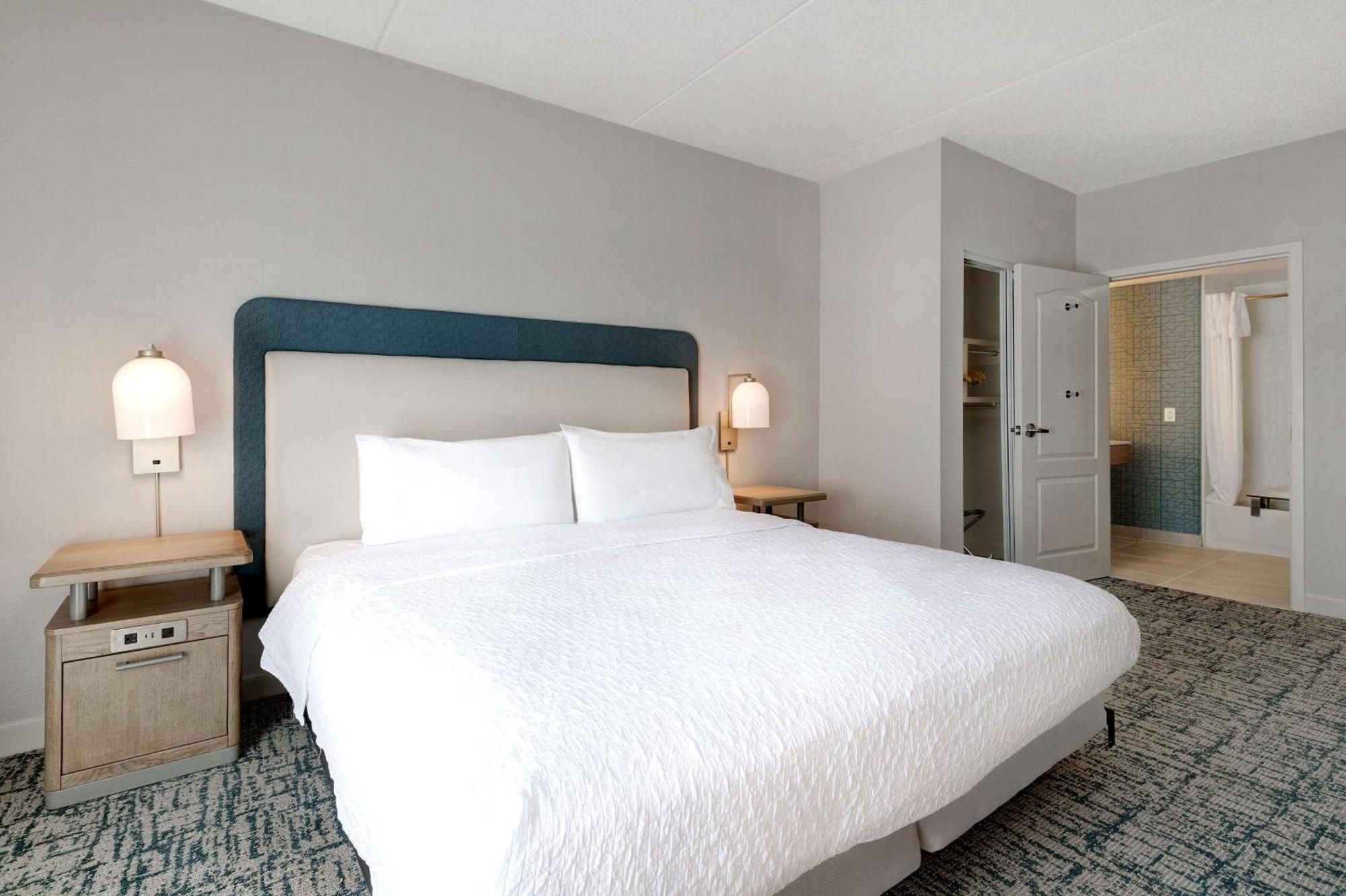 Homewood Suites Лансдейл Екстериор снимка