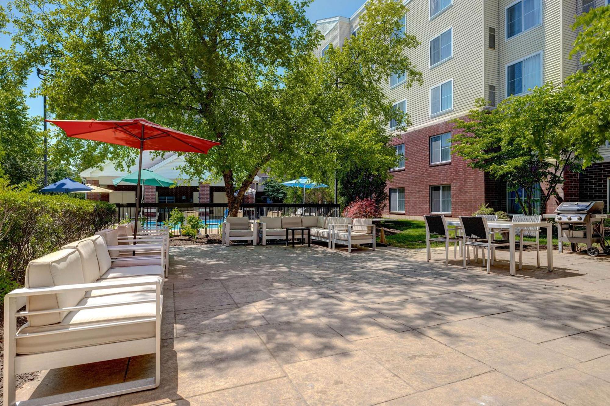 Homewood Suites Лансдейл Екстериор снимка